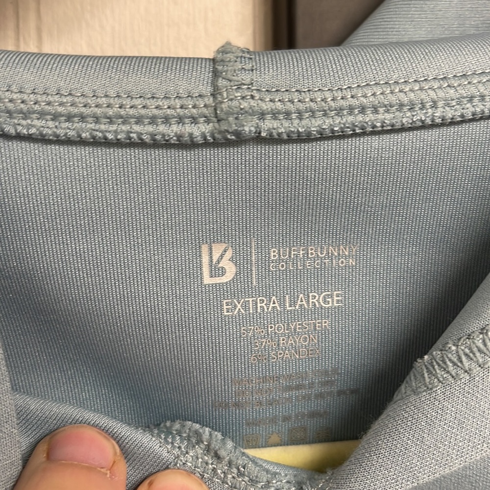 Buffbunny Balance Cropped Hoodie - Picture 7 of 13